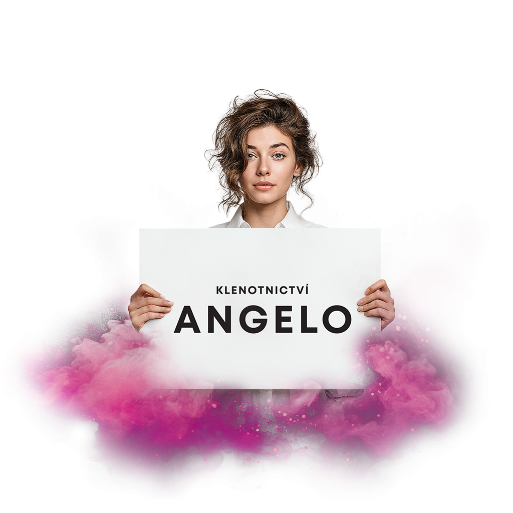 Žena drží tabuli s nápisem "KLENOTNICTVÍ ANGELO" obklopenou růžovým kouřem.