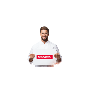 Muž v bílém kuchařském rondonu drží ceduli s logem Tescoma.