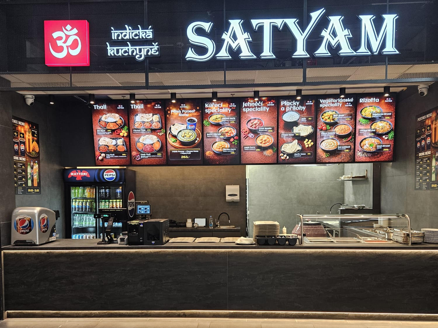 Restaurace Satyam s nabídkou indických jídel a nápojů