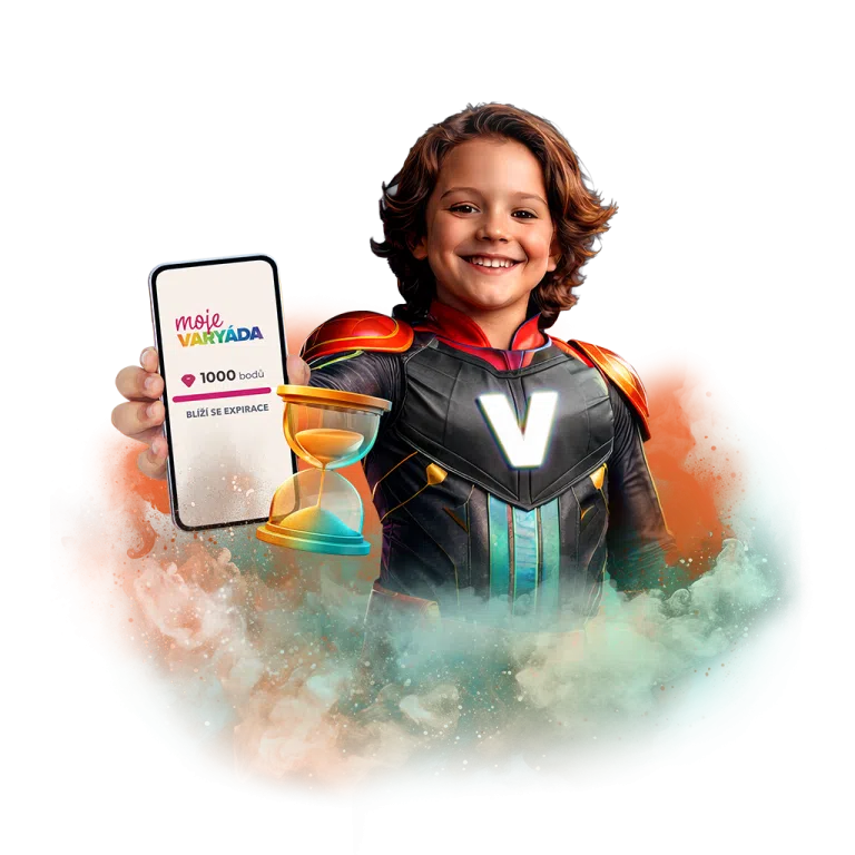 Chlapec v superhrdinském kostýmu drží mobilní telefon s aplikací Moje Varyáda ukazující 1000 bodů a text "Blíží se expirace", vedle něj je přesýpací hodiny.