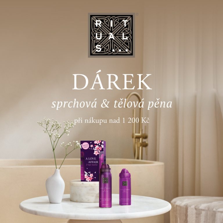 ALT text: Produkty tělové péče Rituals na bílém stole v koupelně